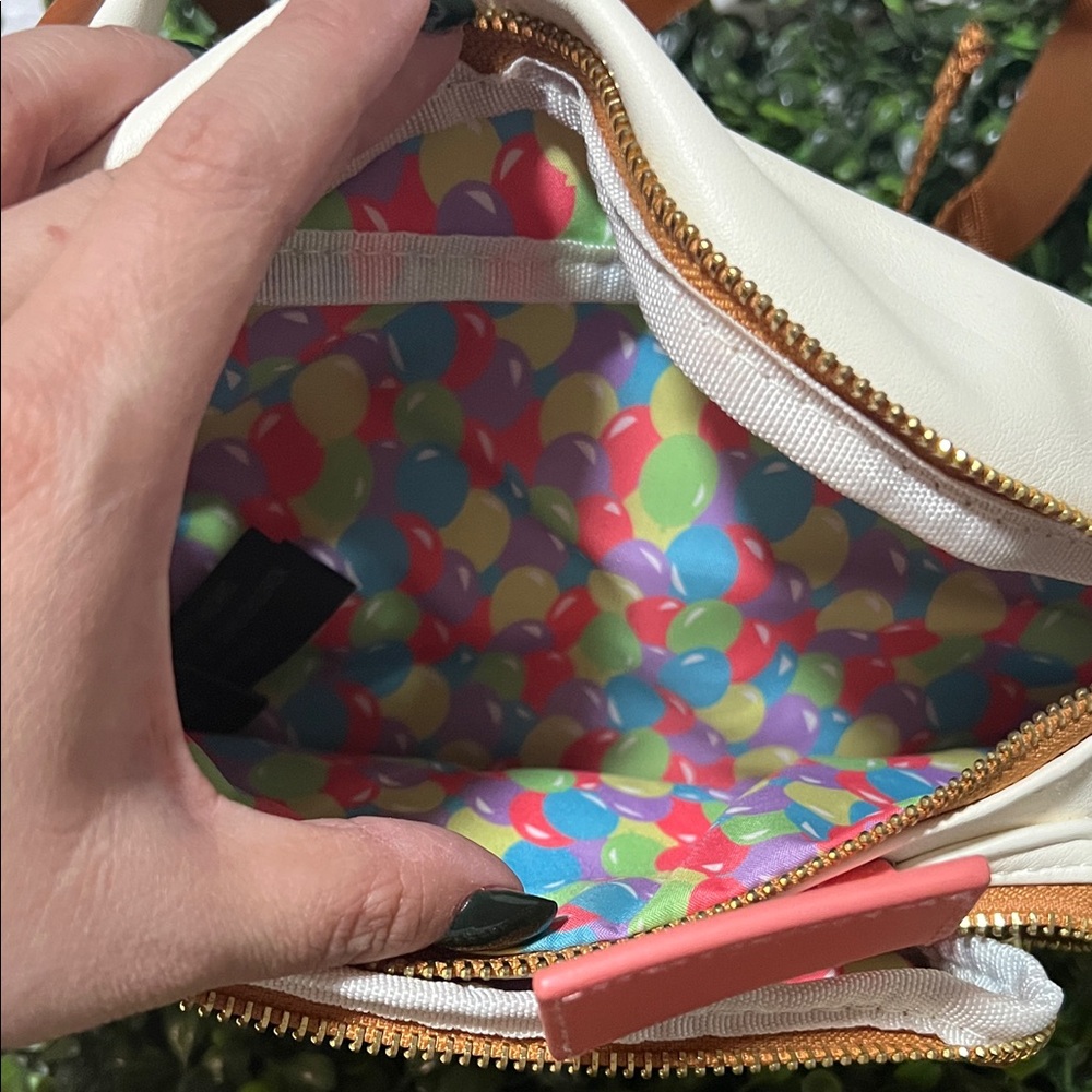 Up - Fanny Pack - Picture 3 of 4